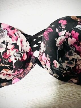 Torrid XO Plunge Back Smoothing Push-Up Bra in Black and Pink Floral